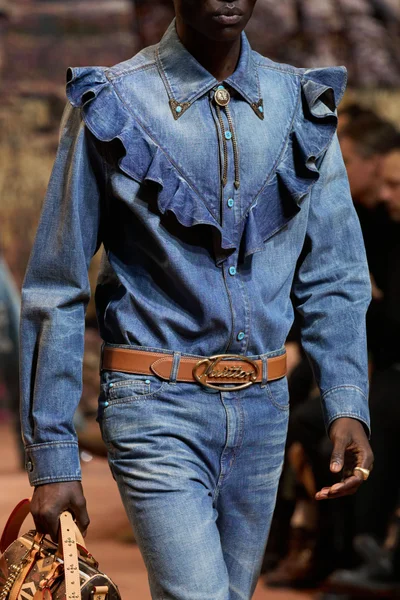 Look 34